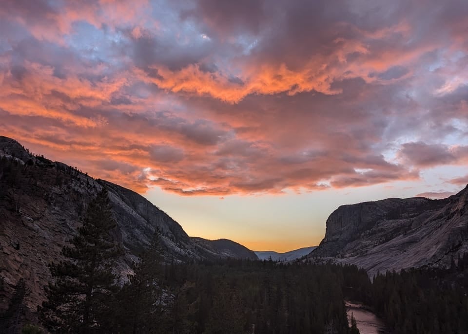 A valley in Yosemite during sunset.