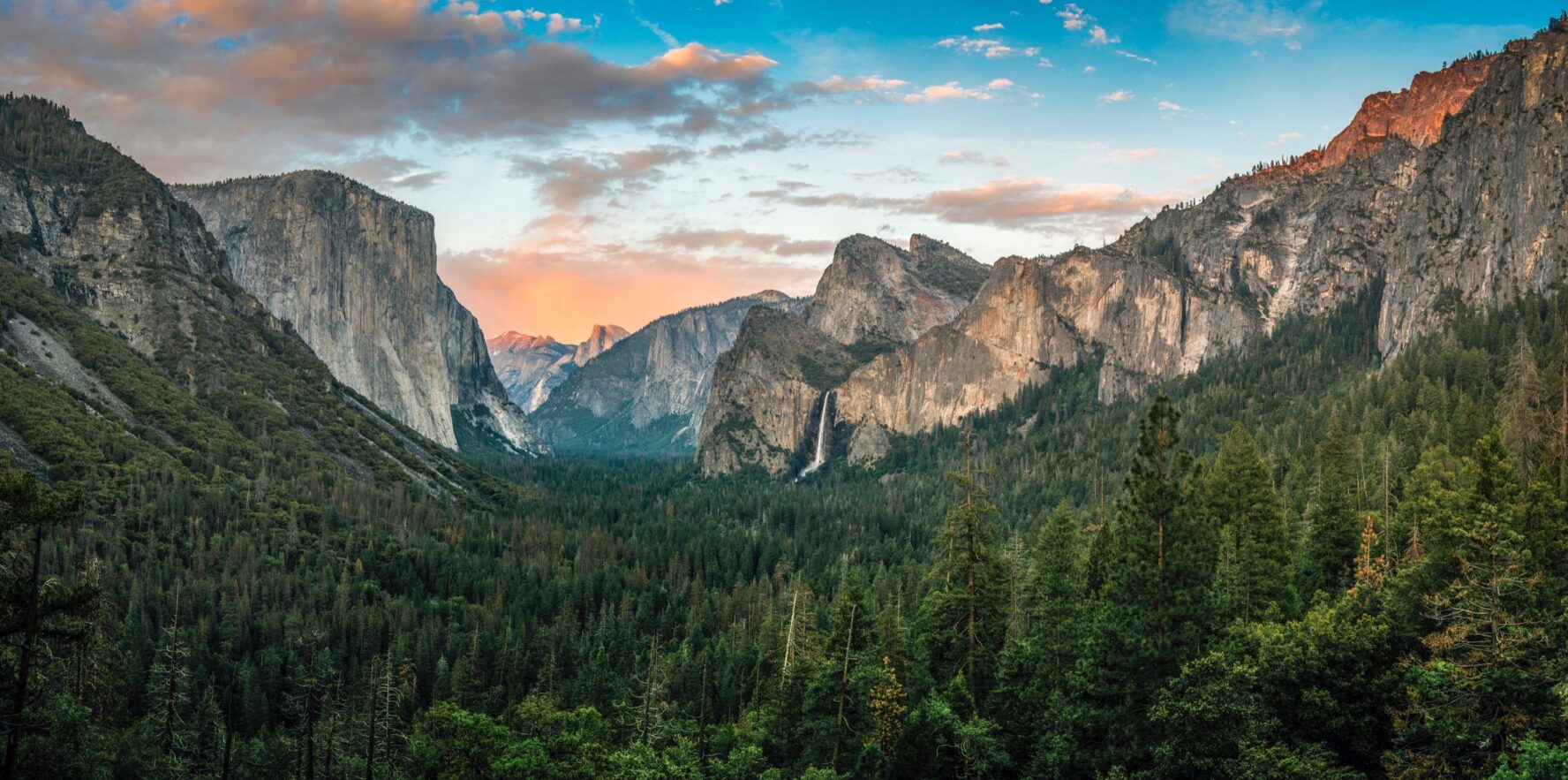 Fantastic view of the Yosemite Valley.