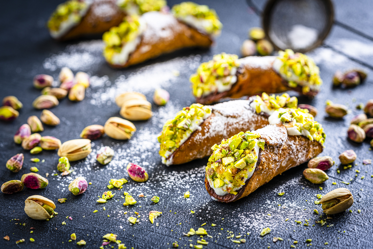 Cannoli, Sicily dish