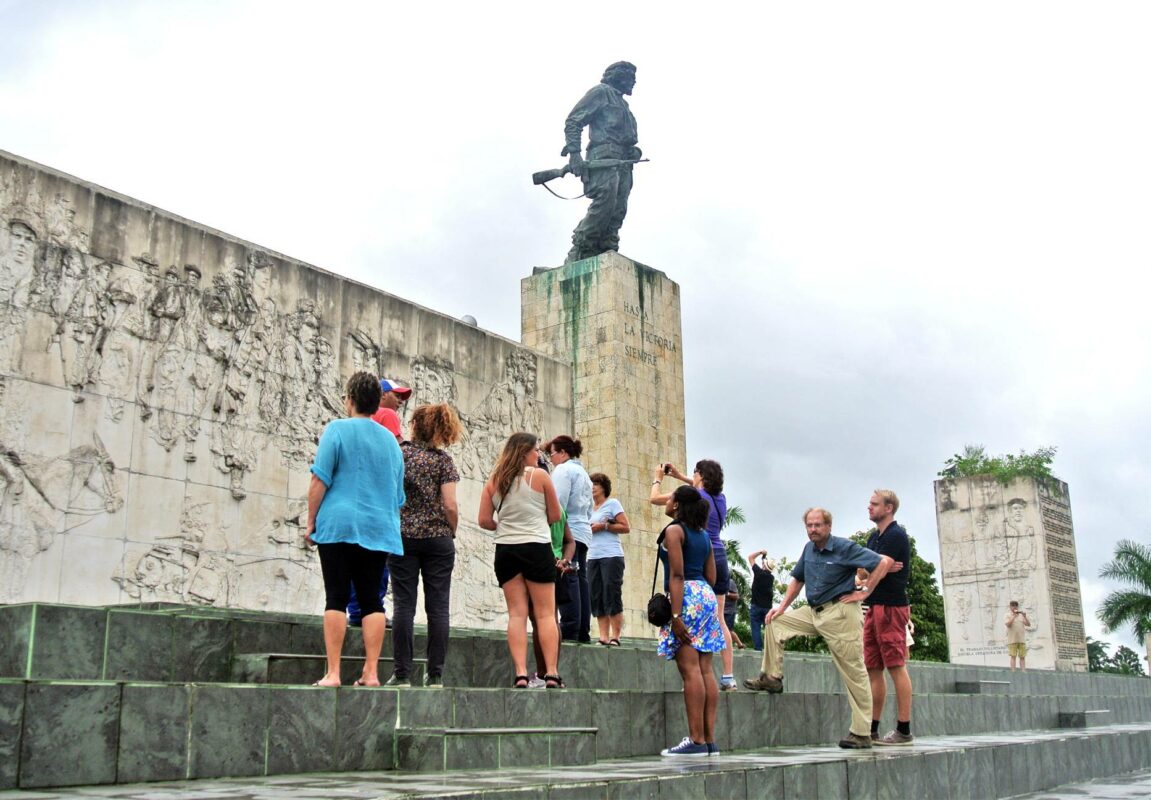 Che Guevara statue, Santa Clara