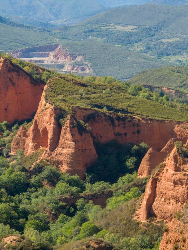 Self-guided tour along Camino Frances, Camino de Santiago