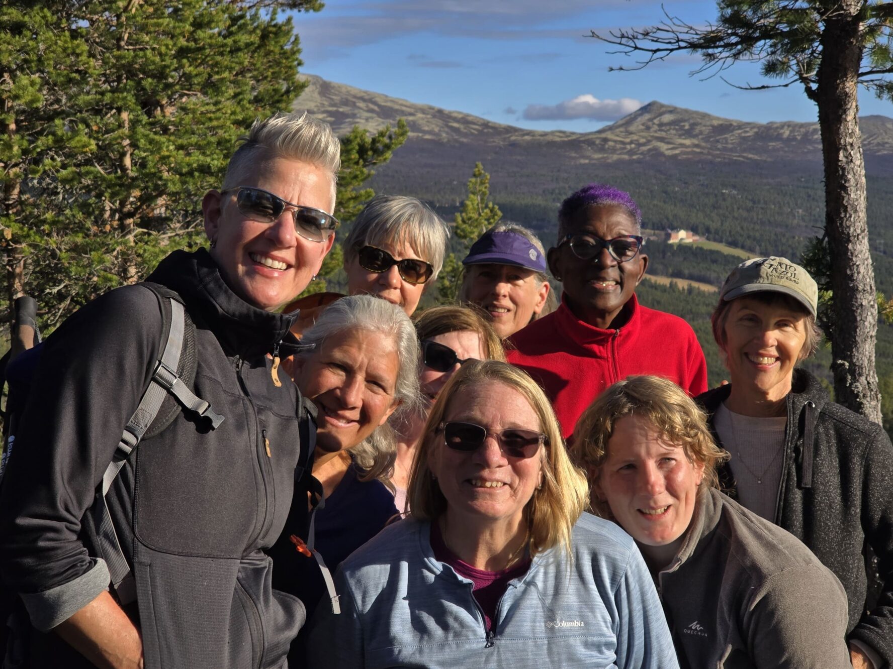 Group photo women trip