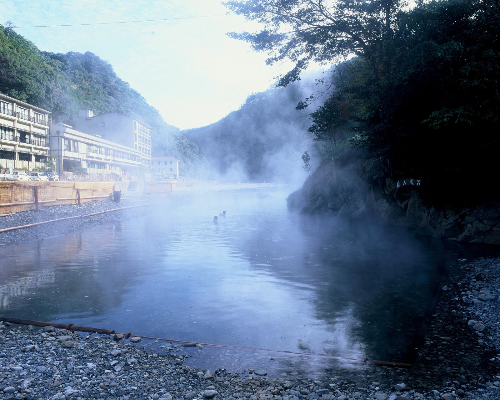 Onsen, hot springs in Japan