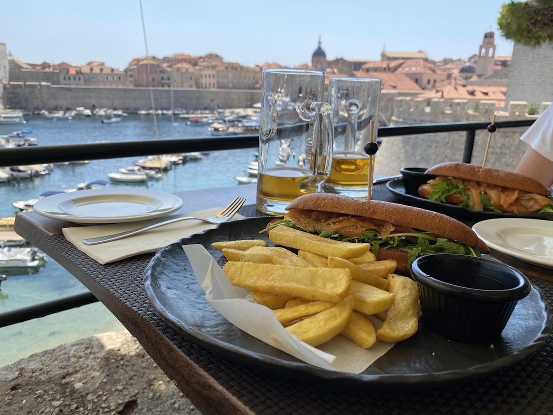 Seaside lunch in Dubrovnik