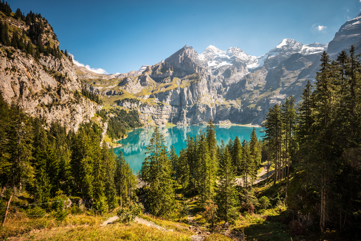 Oeschinensee lake