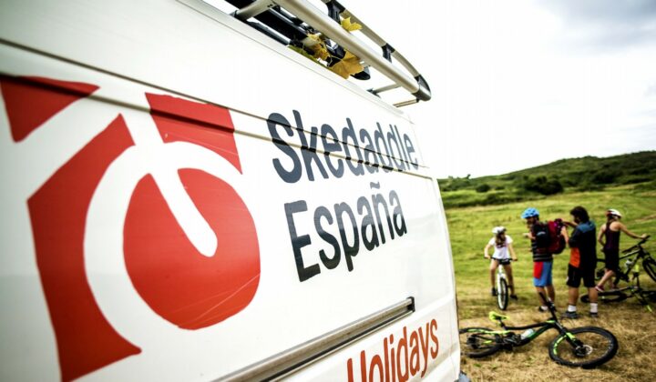 Support vehicle on the Camino
