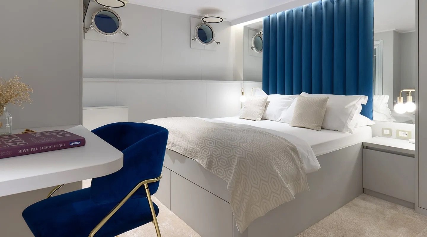 Bellezza cabin below deck