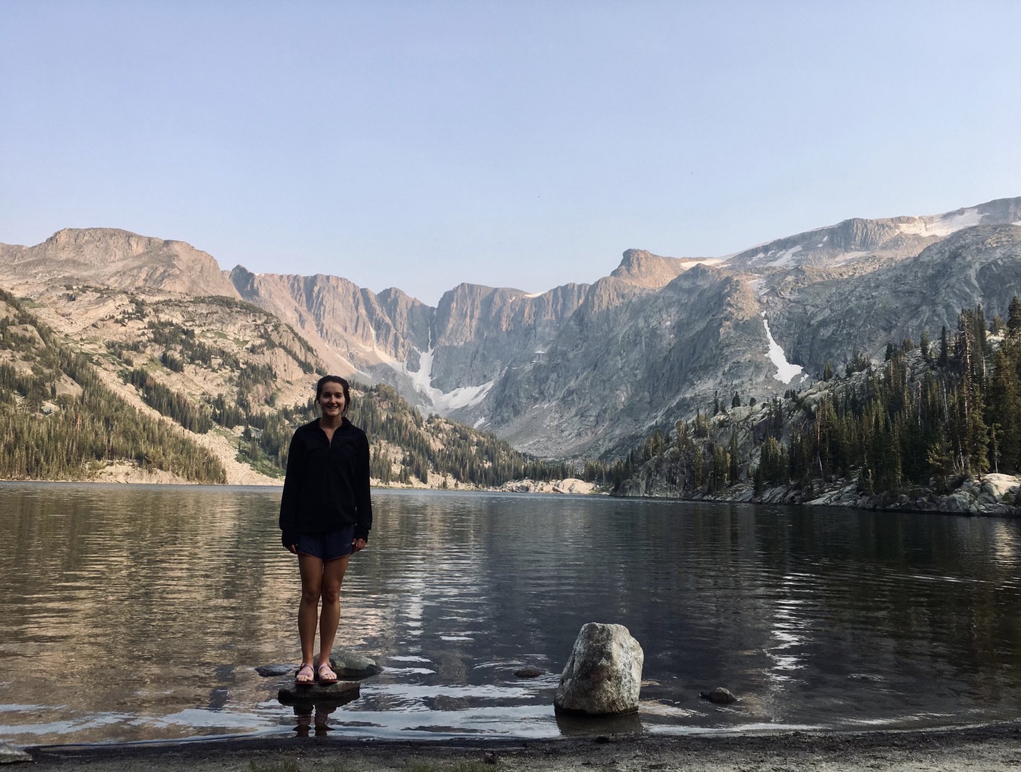 Woman backpacking in the Beartooth Mountains