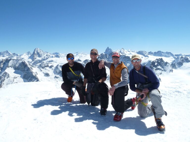 Skiers on Pigne d’Arolla