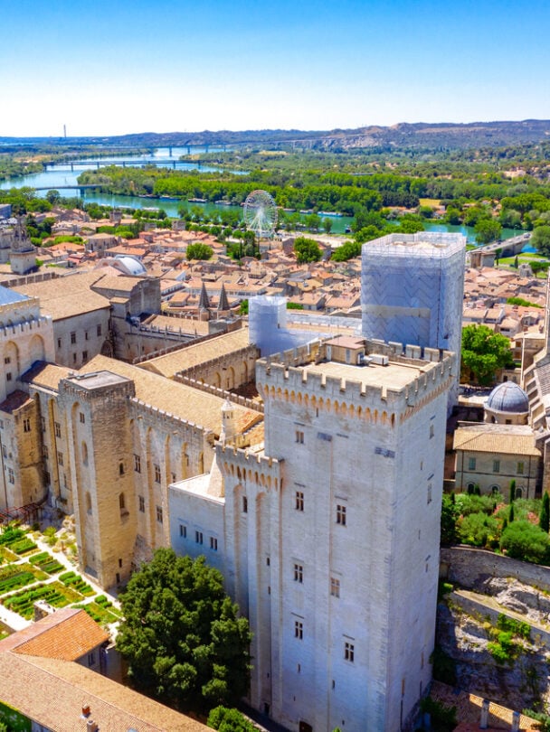 Guided walking tour of Provence