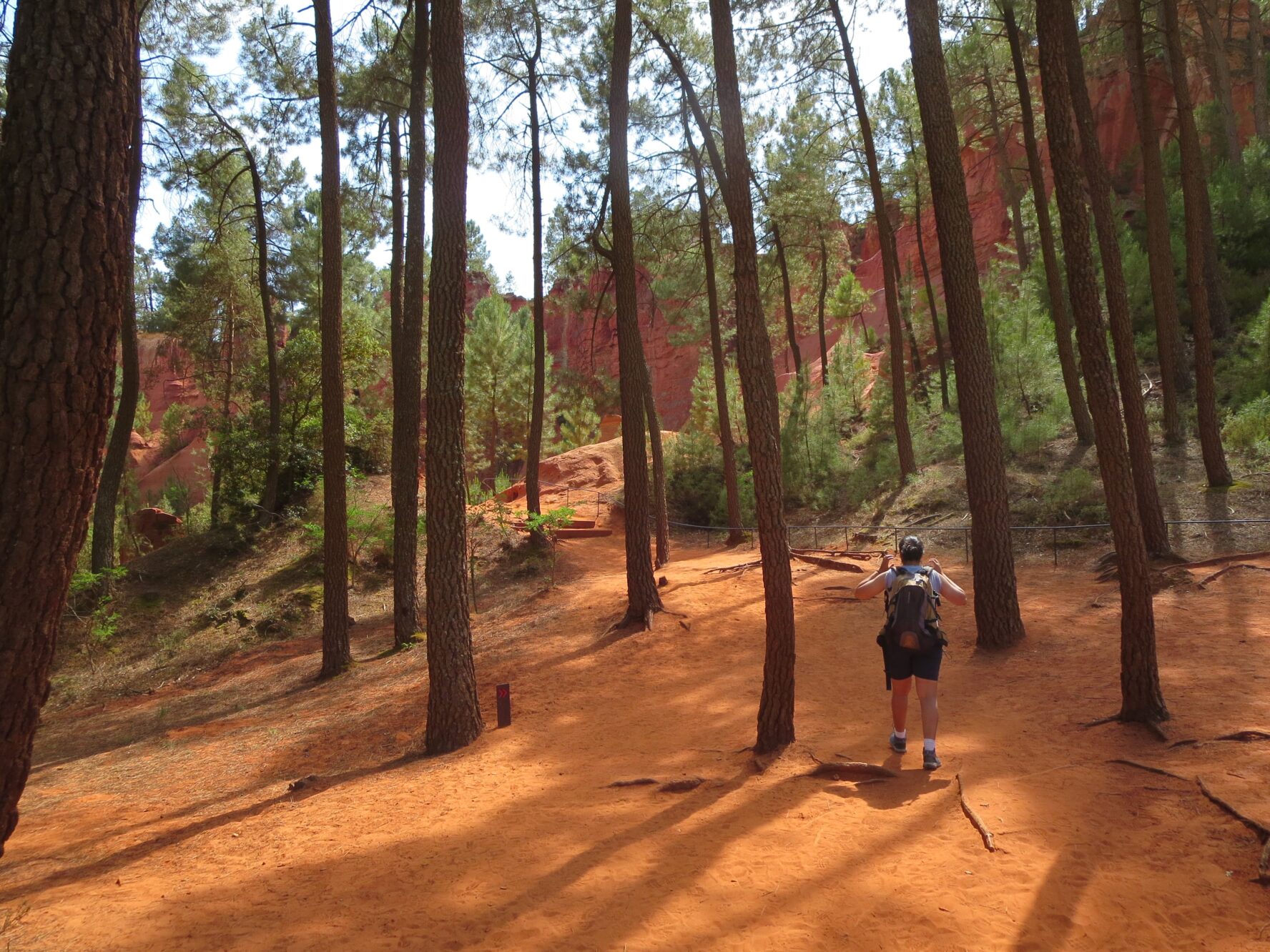 Rustrel hiker, Provence