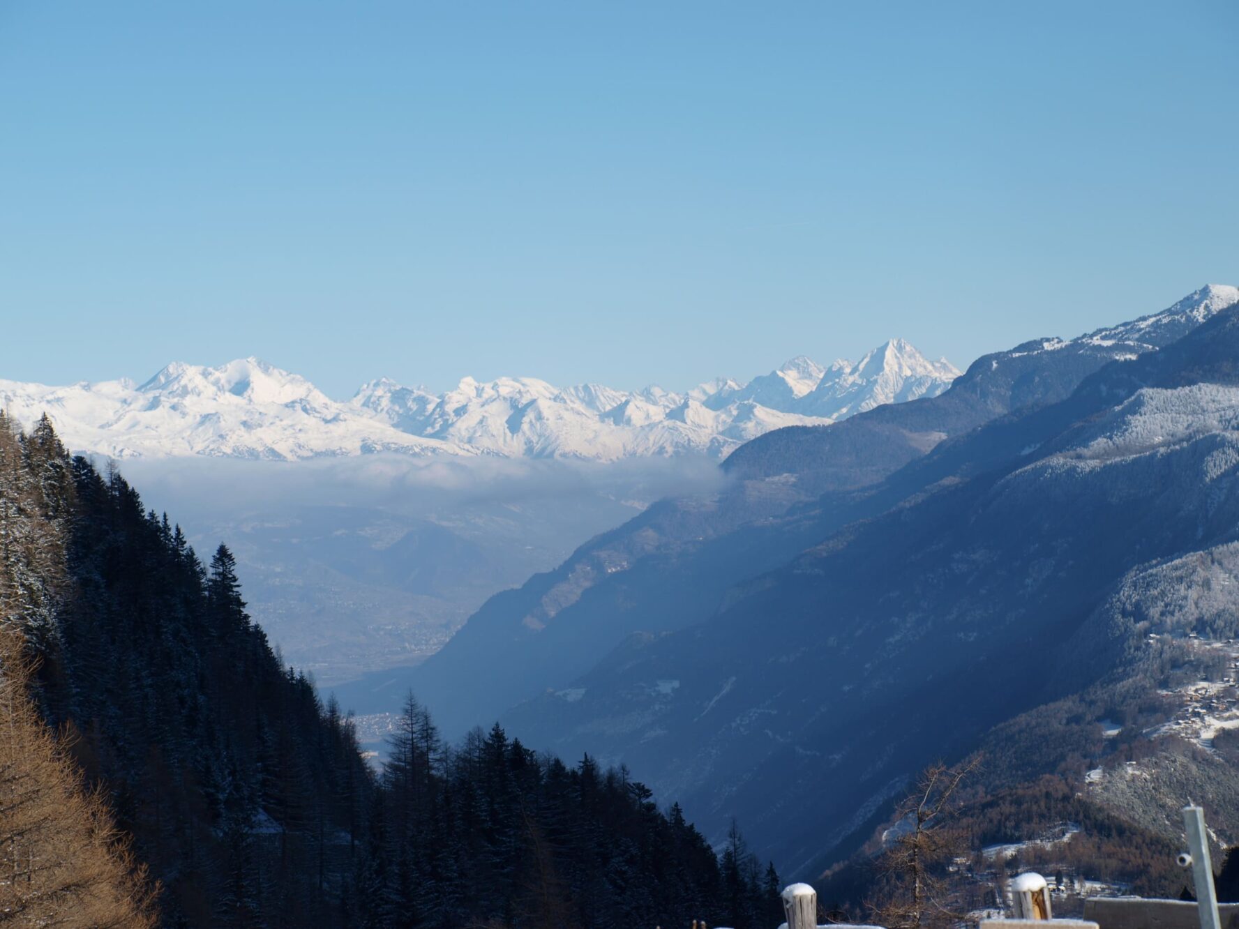 Snow-capped peaks of the Alps near Chamonix
