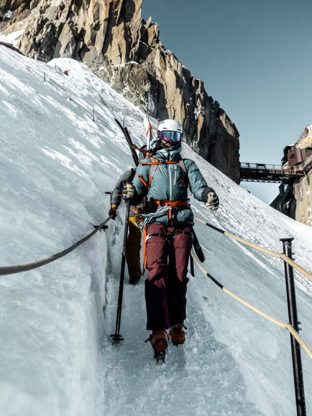 Happy skiers, women tour in Chamonix