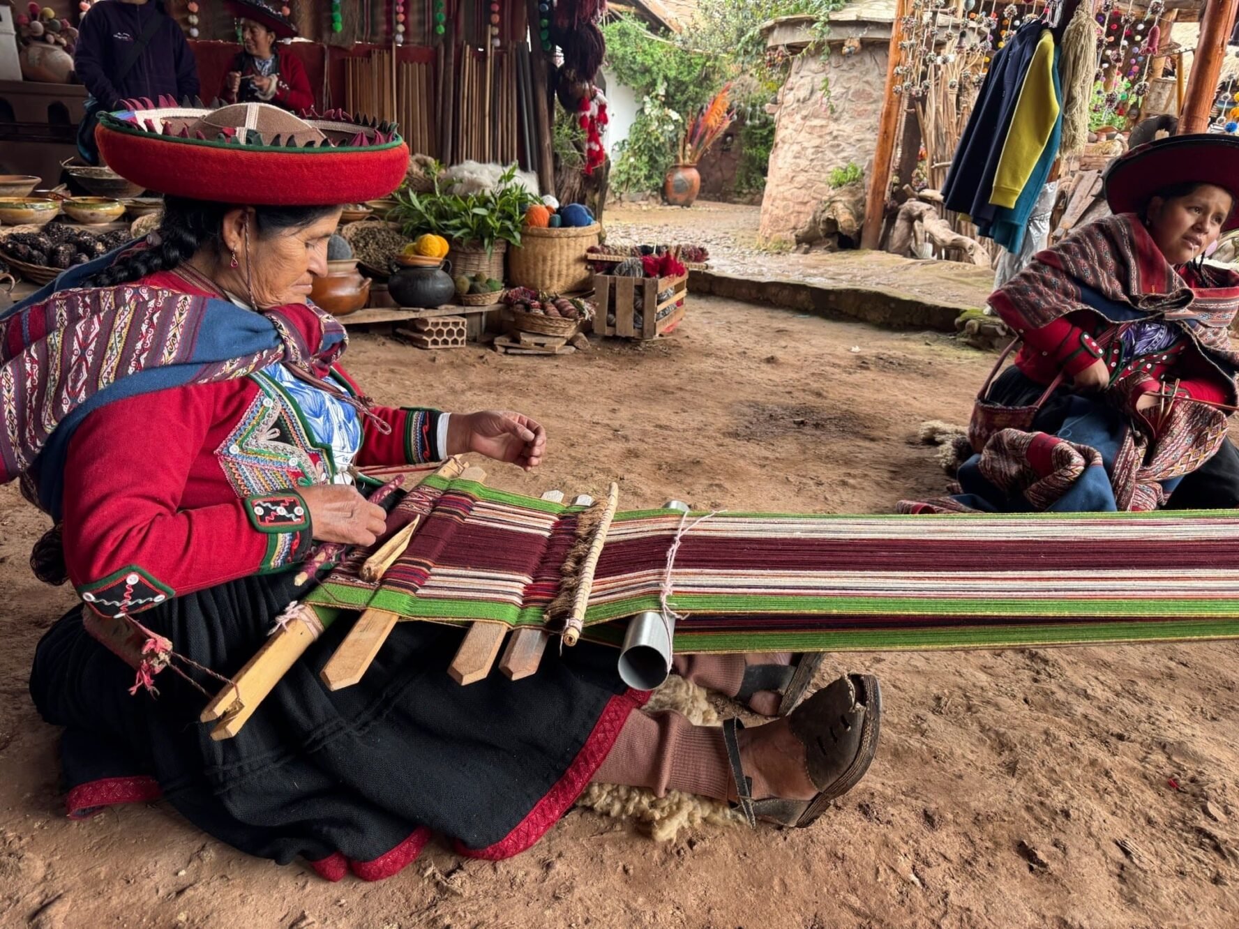 Weaving traditional in Peru