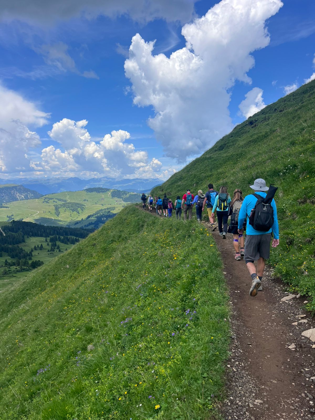 Hiking trail Val Gardena