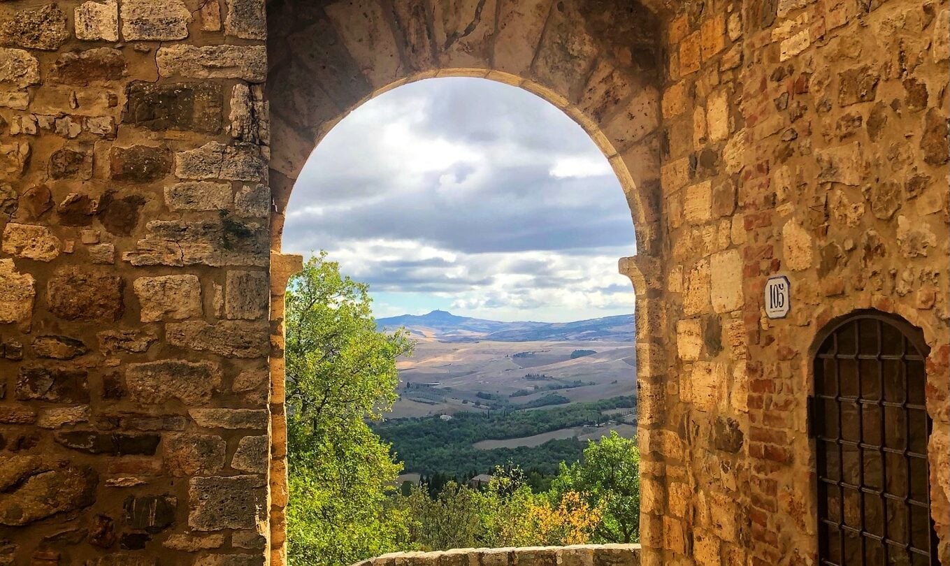 Sun in Tuscan medieval towns