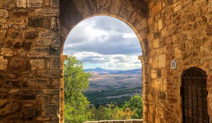 Sun in Tuscan medieval towns