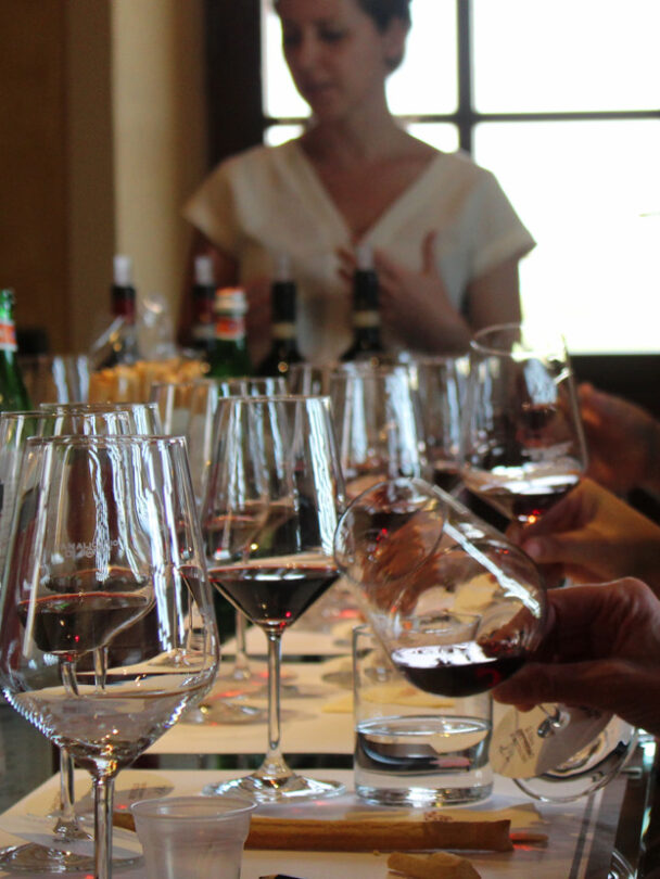 Guided Tuscany bike, wine, food tour