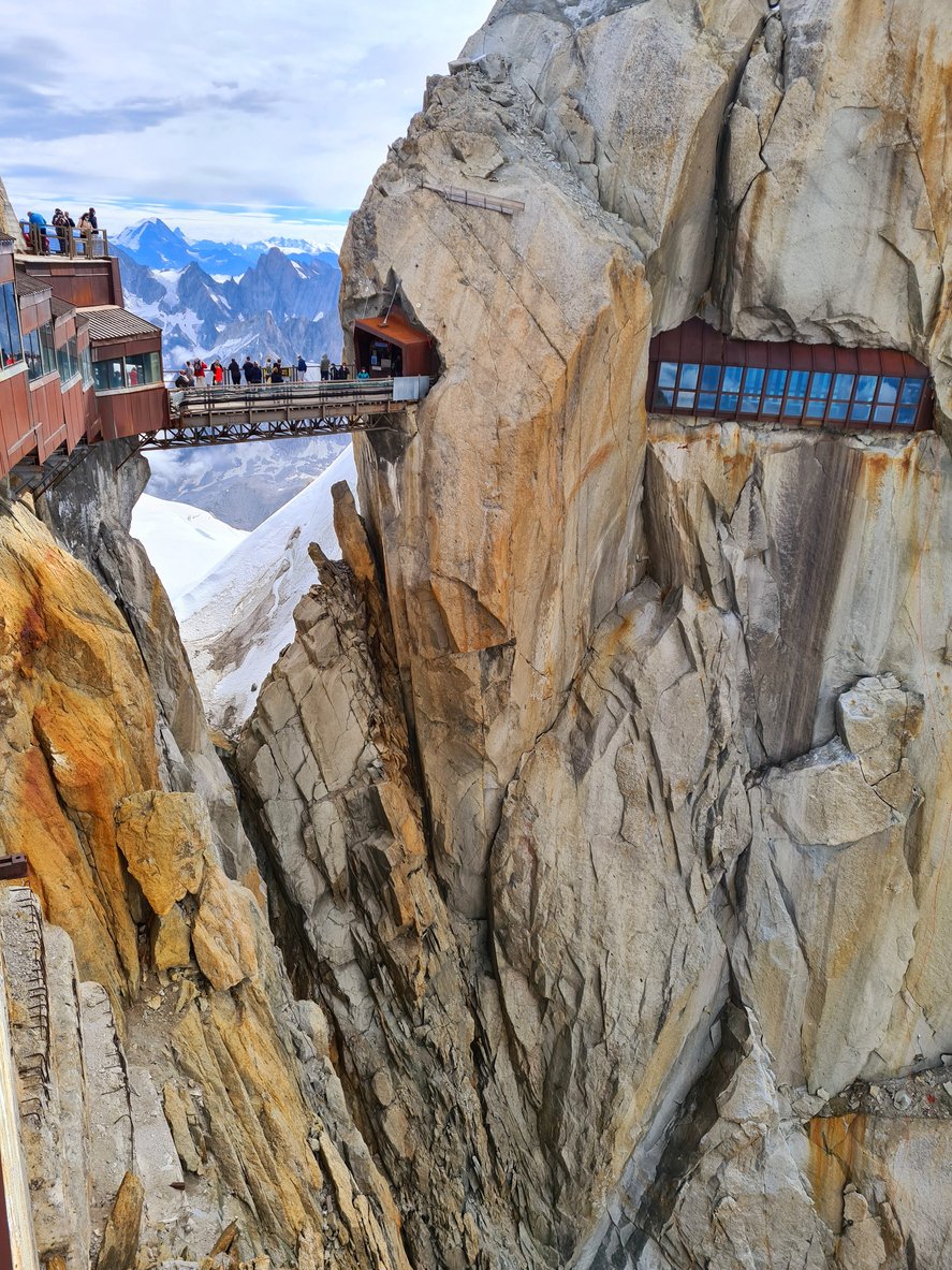 Aiguille du Midi footbridge