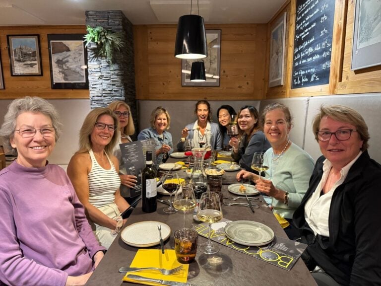 dinner time women chamonix