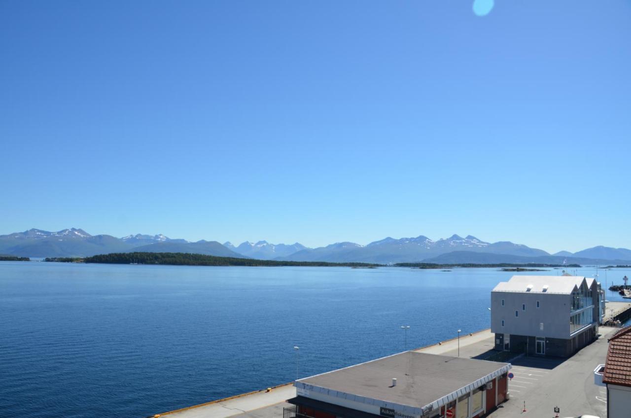 Hotel on the waterfront in Molde