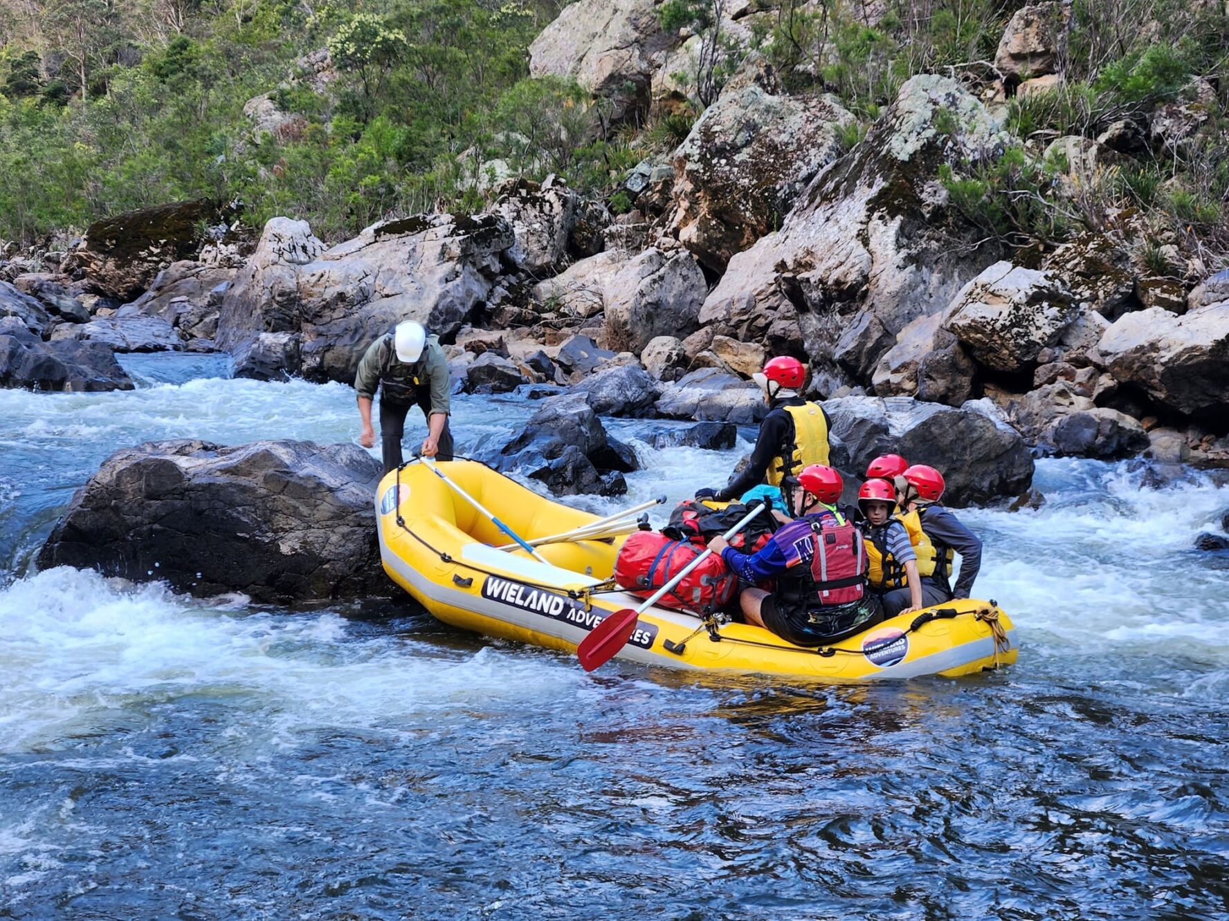 Rafting on Snowy River