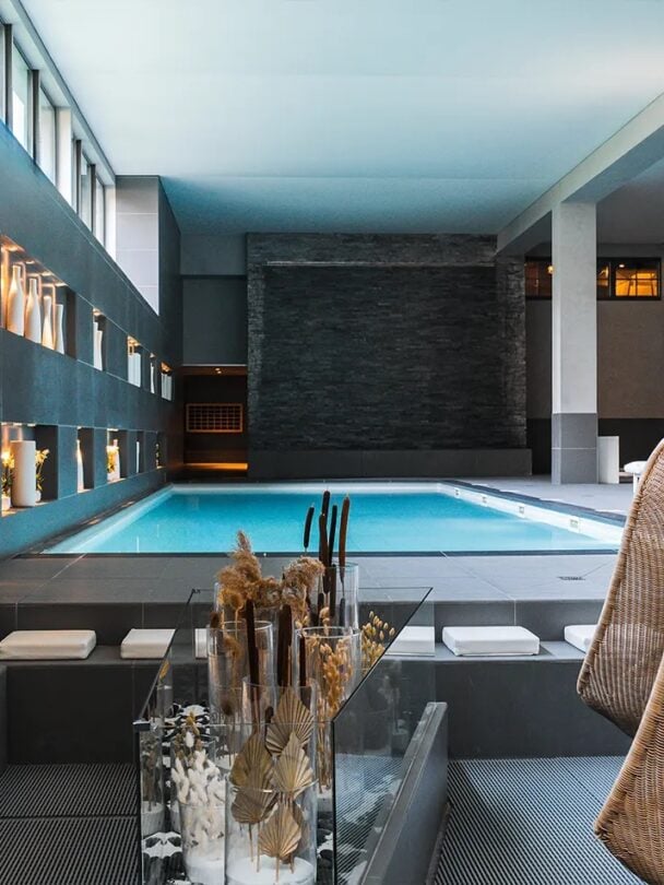 happy women chamonix