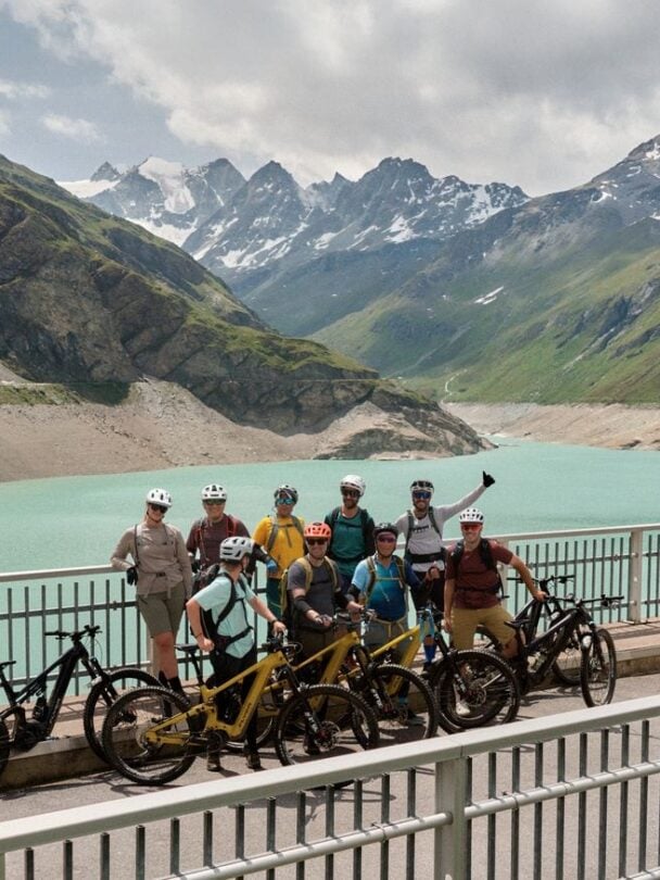 All-inclusive e-MTB trip along the Haute Route.