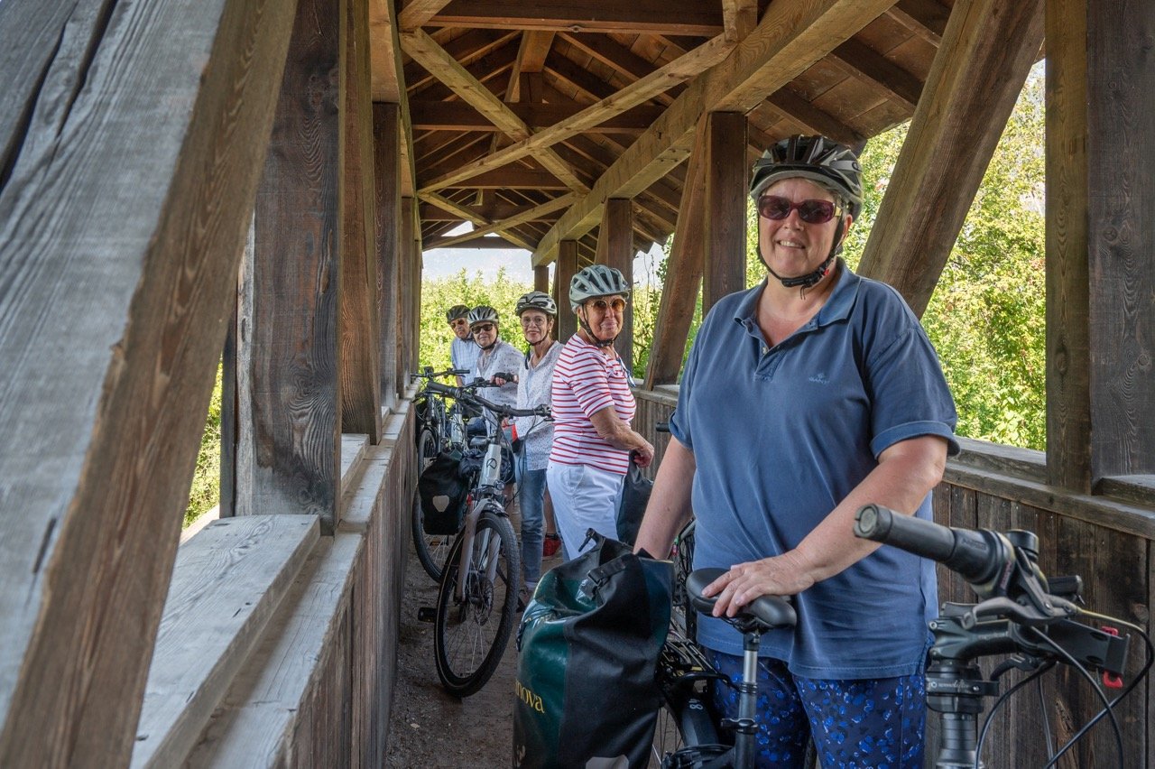 Group of cyclists around Lake Constance