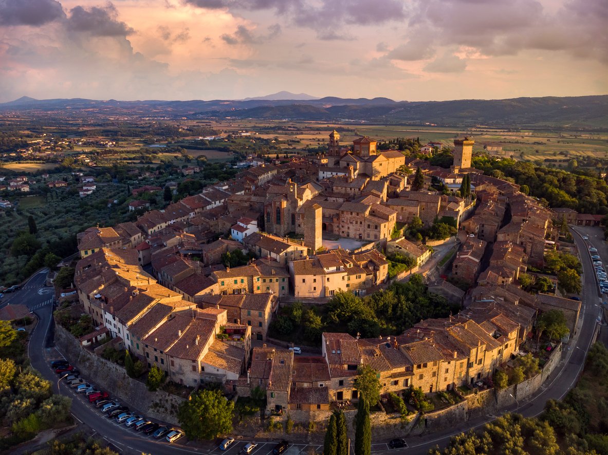 Lucignano elliptical shape