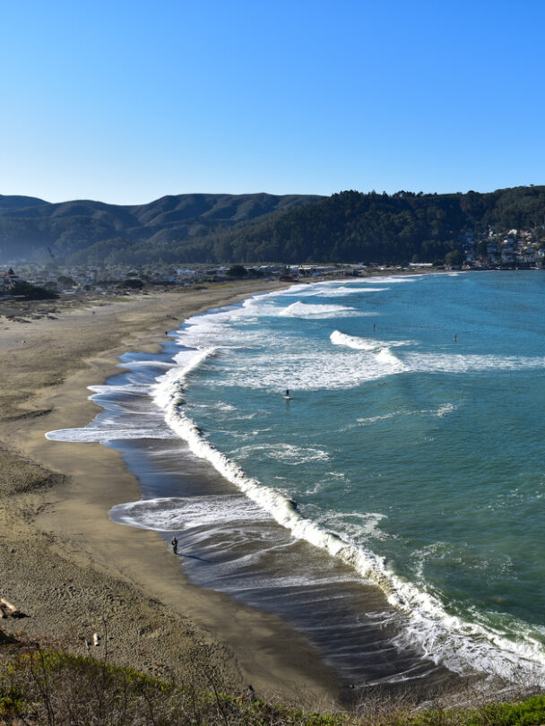 Guided surfing classes in San Francisco, Bay Area