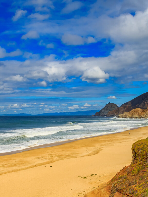 Guided surfing classes in San Francisco, Bay Area
