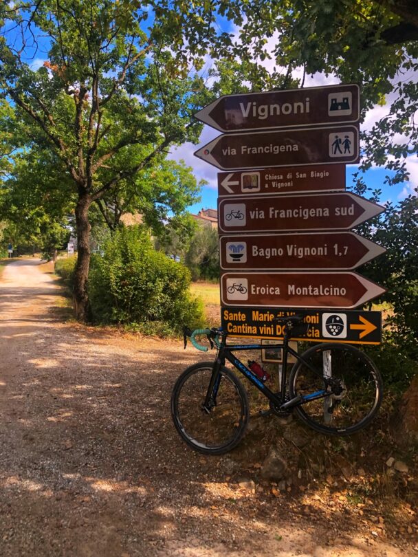 Self-guided bike gravel tour in Tuscany
