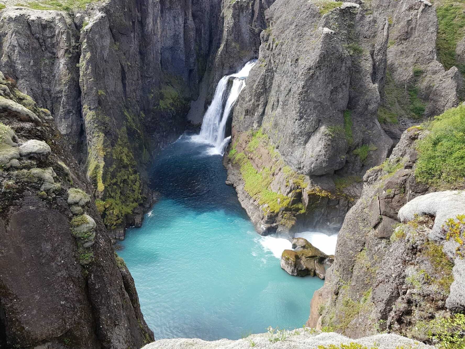 A small waterfall in the Icelandic wilderness.
