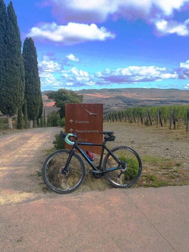 Self-guided bike gravel tour in Tuscany