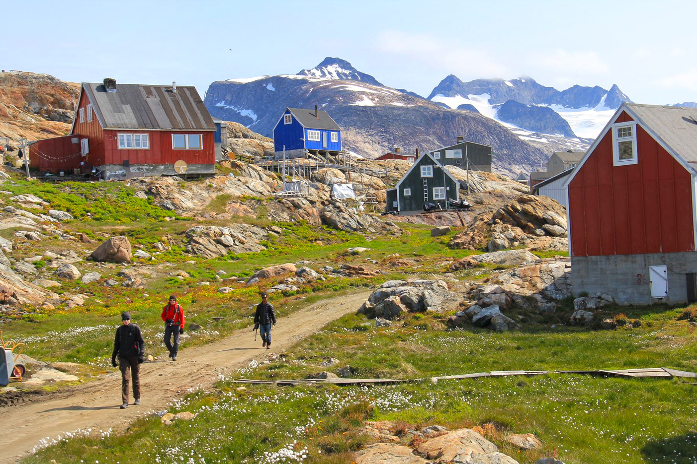 Strolling through the Kulusuk village