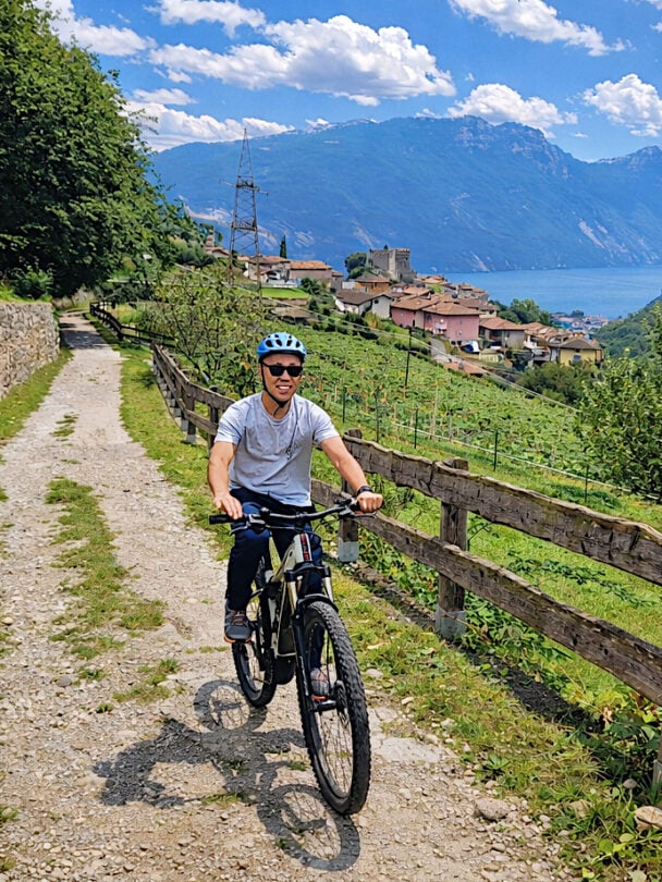 Great Lakes of Italy Walking Holidays: Maggiore, Como & Garda.