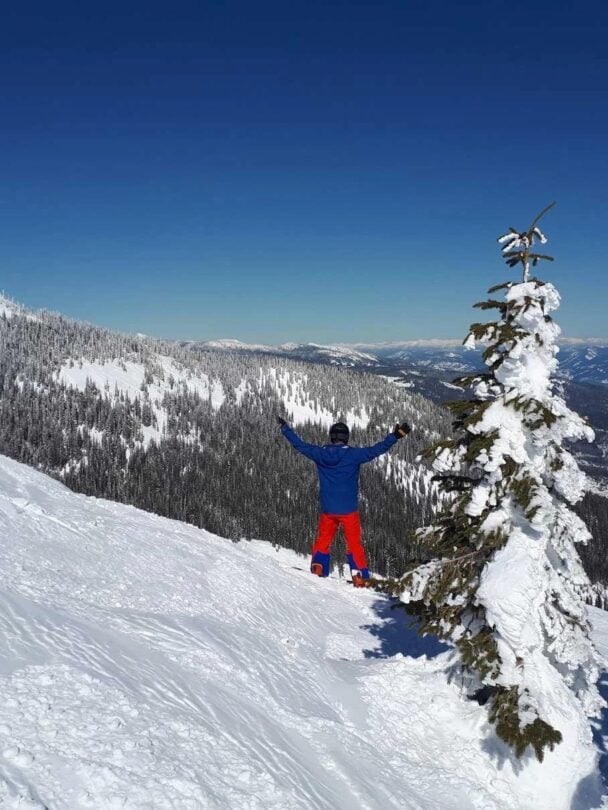 powder highway skier