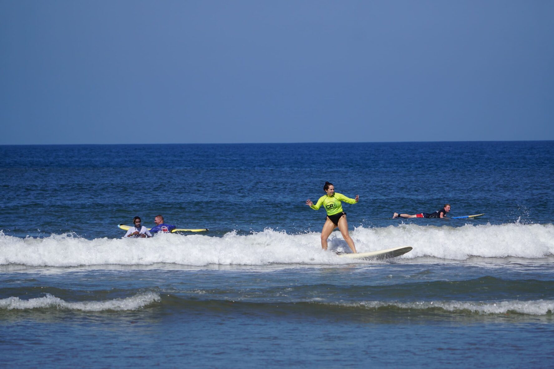 Costa Rica and student surf lessons