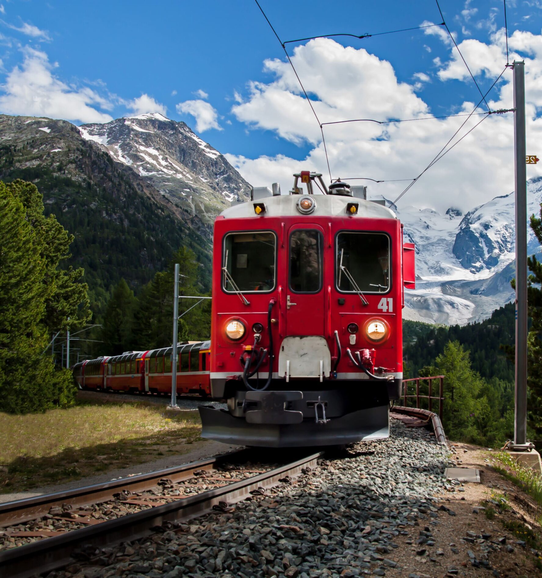 Glacier Express approaching