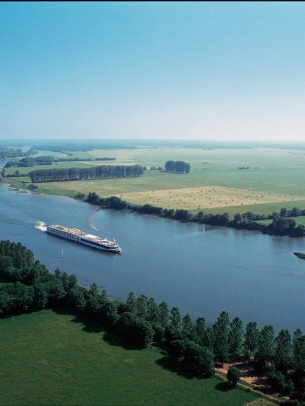 Cycling Rhone River guided tour