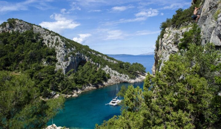 vela stiniva climbing croatia