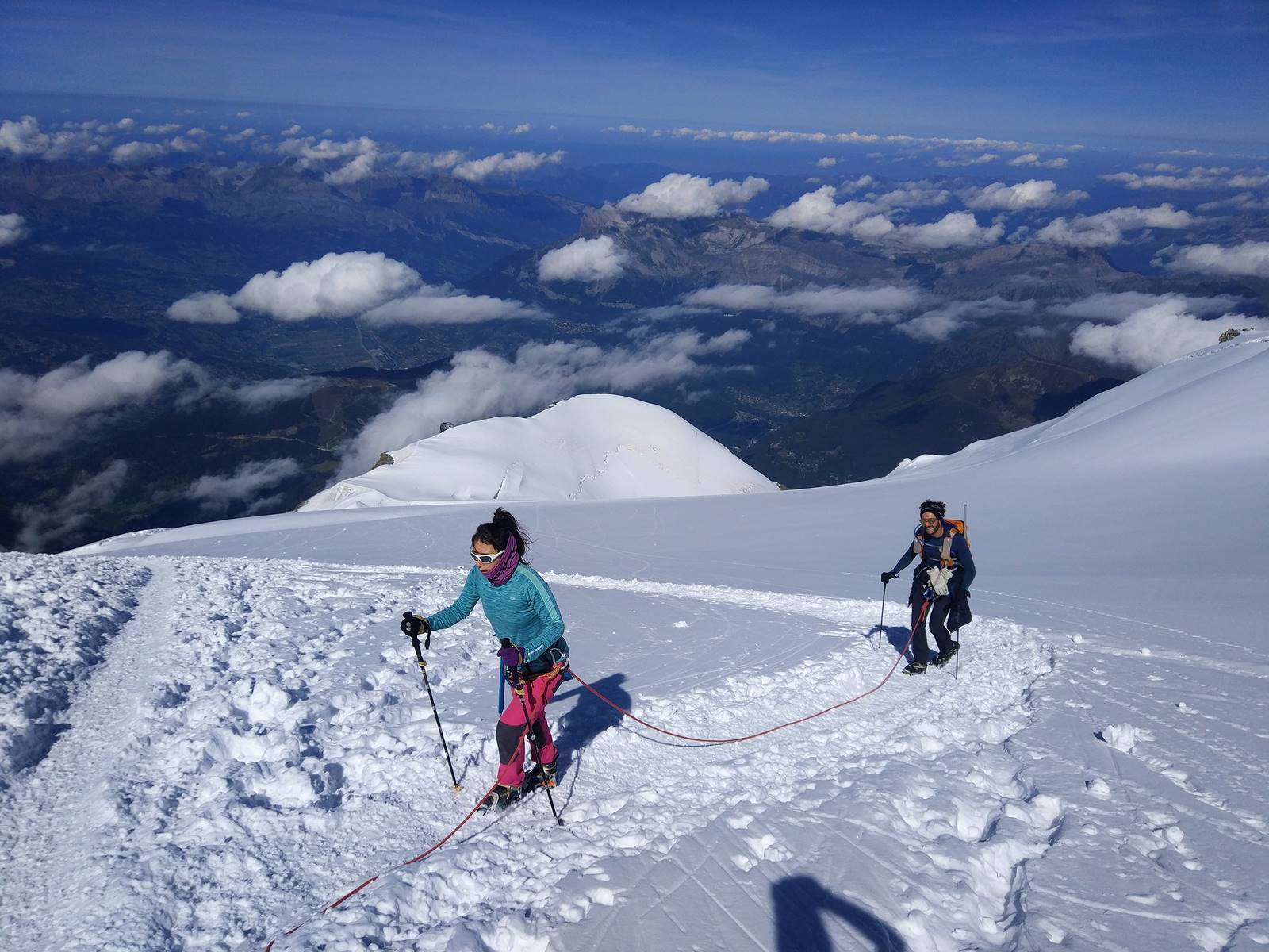 Dome du Goûter climbers