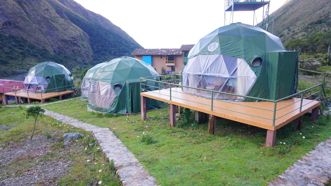Domes lodgings in the Peru mountains