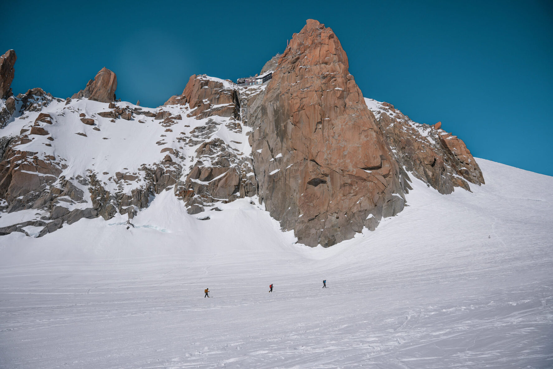 Three skiers Chamonix
