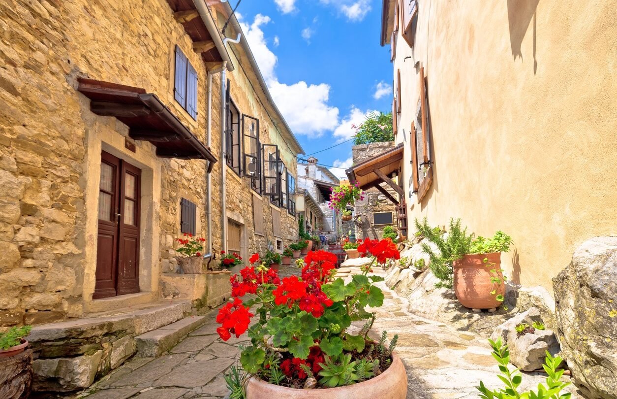 Hum Croatia street