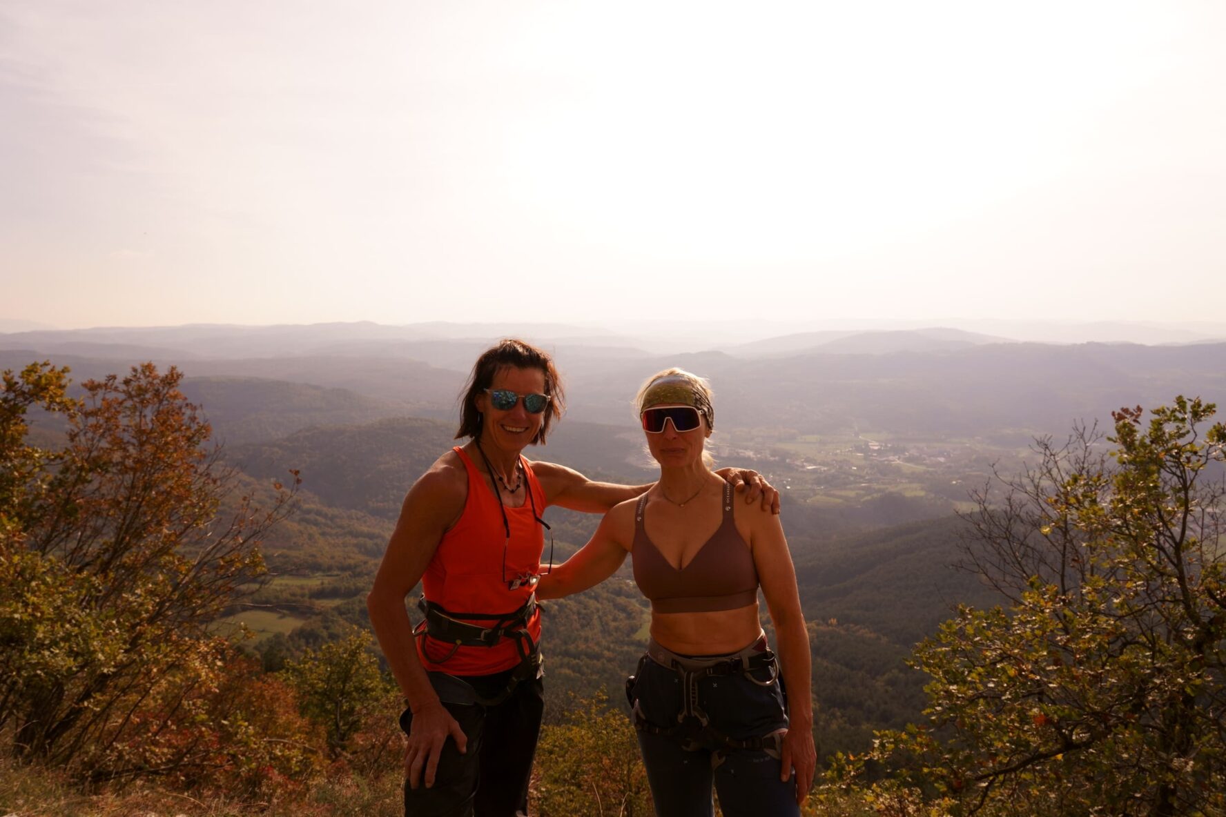Two women climbers in Istria