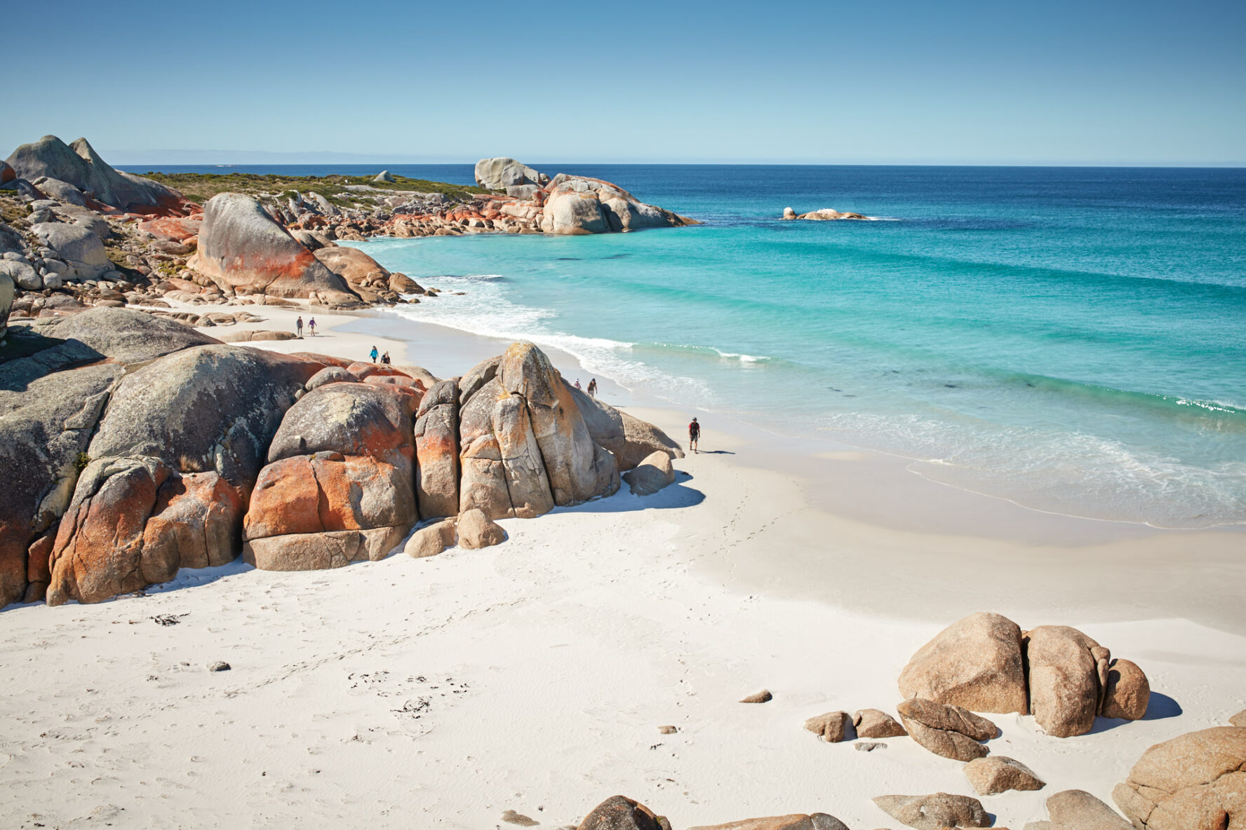 Beautiful white sand beach in Bay of Fires