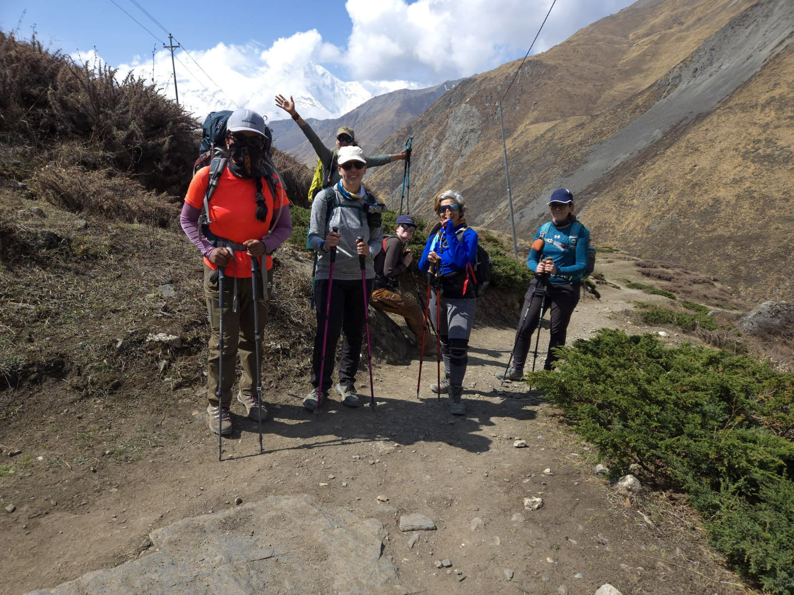 Trekkers on the Annapurna Circuit trail
