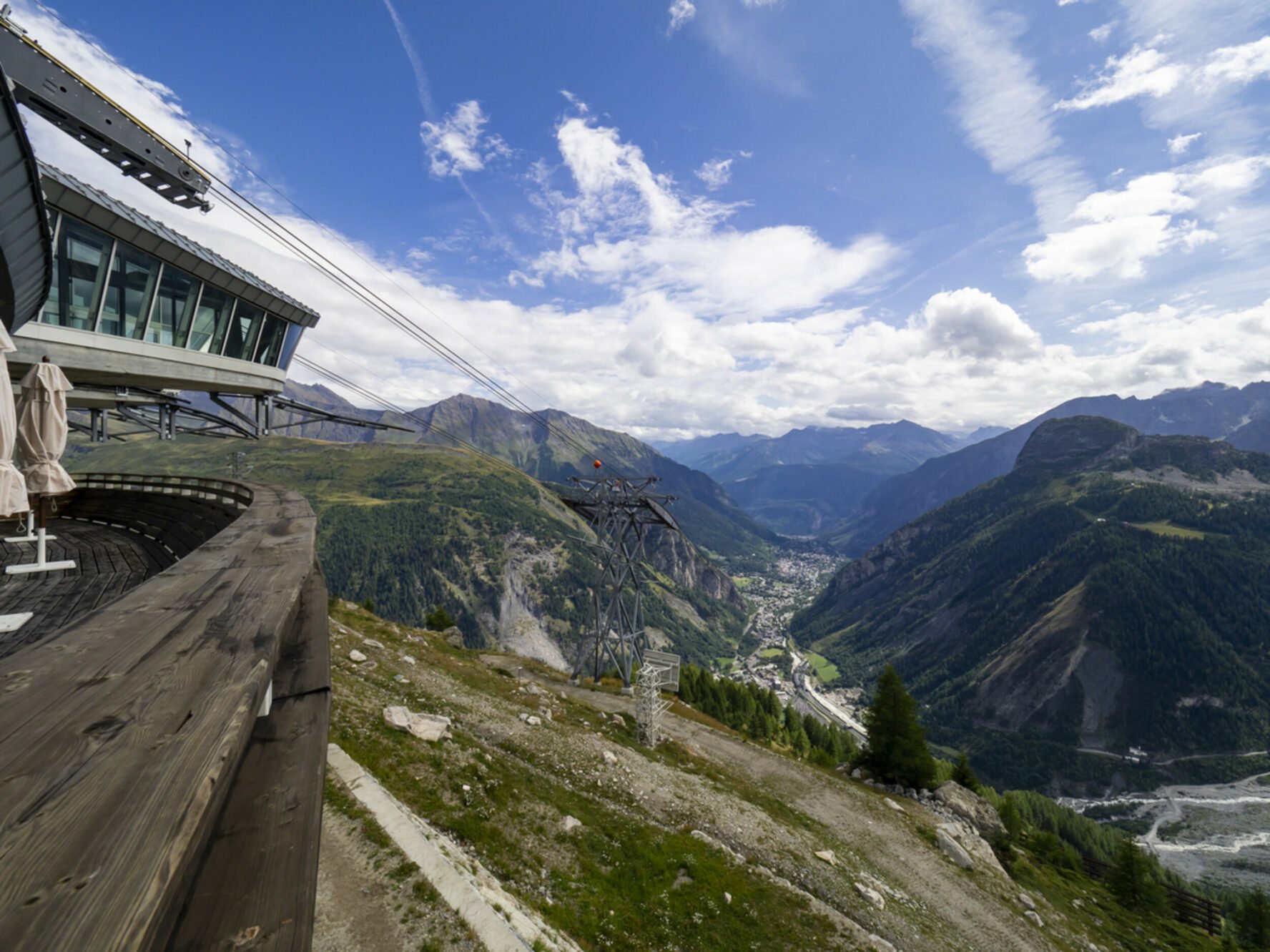 Pavillon, the intermediate station of the Skyway cableway in Courmayeur
